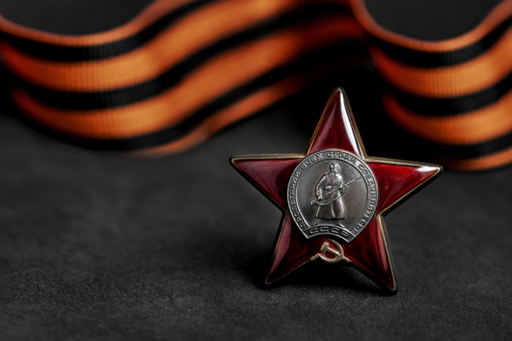 Глава Красноярского края наградил ветерана Великой Отечественной войны медалью в честь 80-летия Победы Глава Красноярского края наградил ветерана Великой Отечественной войны медалью в честь 80-летия Победы