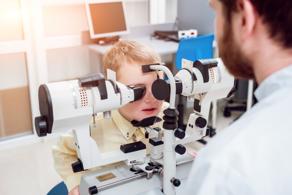 Детское отделение Вологодской областной офтальмологической больницы получило современный синоптофор