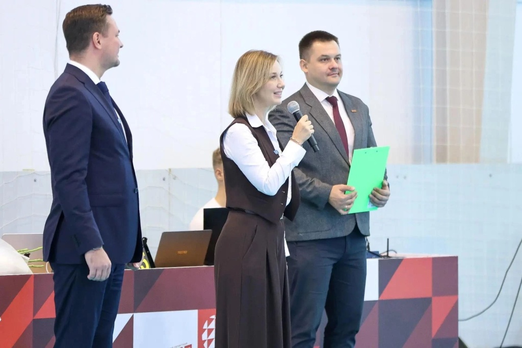«Формирует характер и уважение к сопернику»: мэр Воронежа — о старте городской волейбольной лиги
