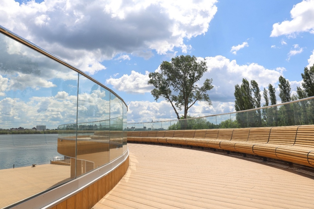 Мэр Воронежа предложил горожанам поделиться идеями, чем дополнить Петровскую набережную