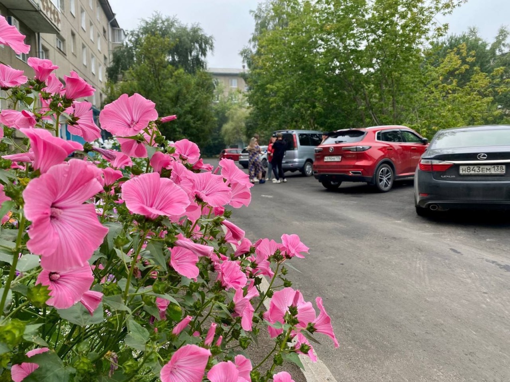 В Ангарске начали принимать заявки на участие в программе "Дворы без ям"