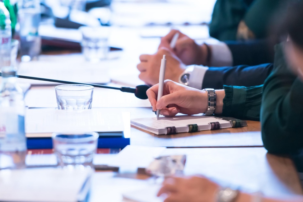 В Пятигорске полпред президента в СКФО Юрий Чайка и губернатор Ставрополья Владимир Владимиров обсудили важные для региона вопросы