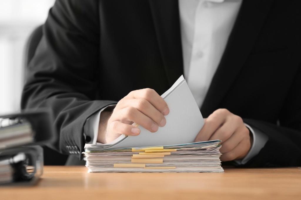 В Иванове возбудили уголовное дело о превышении должностных полномочий в отношении экс-мэра города Александра Шаботинского