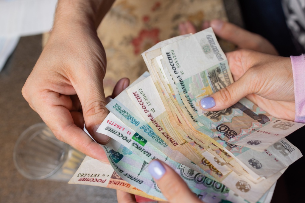 Госслужащие в России в среднем получают пенсию размером в 36 тысяч рублей