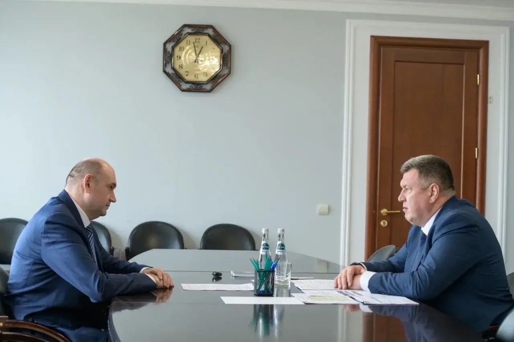 Евгений Солнцев предложил Валерию Леонову представлять интересы Оренбургской области в Госдуме