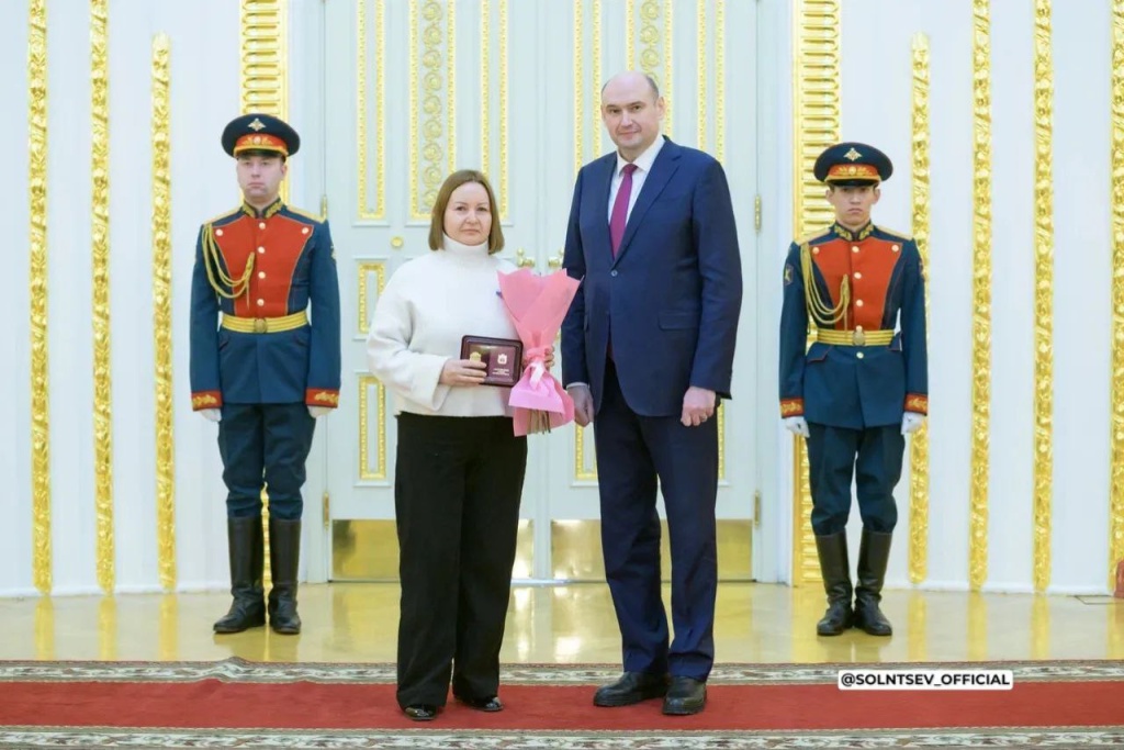 Евгений Сонцев вручил 72 государственные и региональные награды жителям Оренбуржья