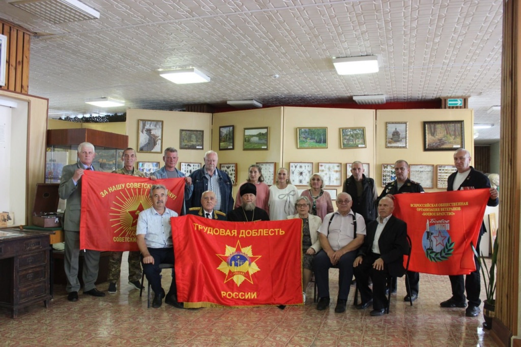 Встреча ветеранов и волонтёров в Ковылкинском музее