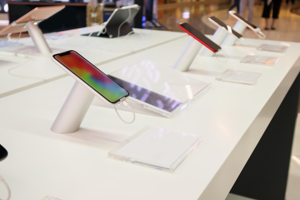 ФНС: выручка Apple в РФ упала более чем в 23 раза 